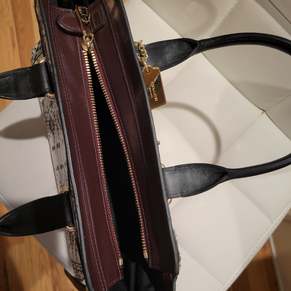 EUC Coach Exotic Swagger Satchel - Picture 10 of 15
